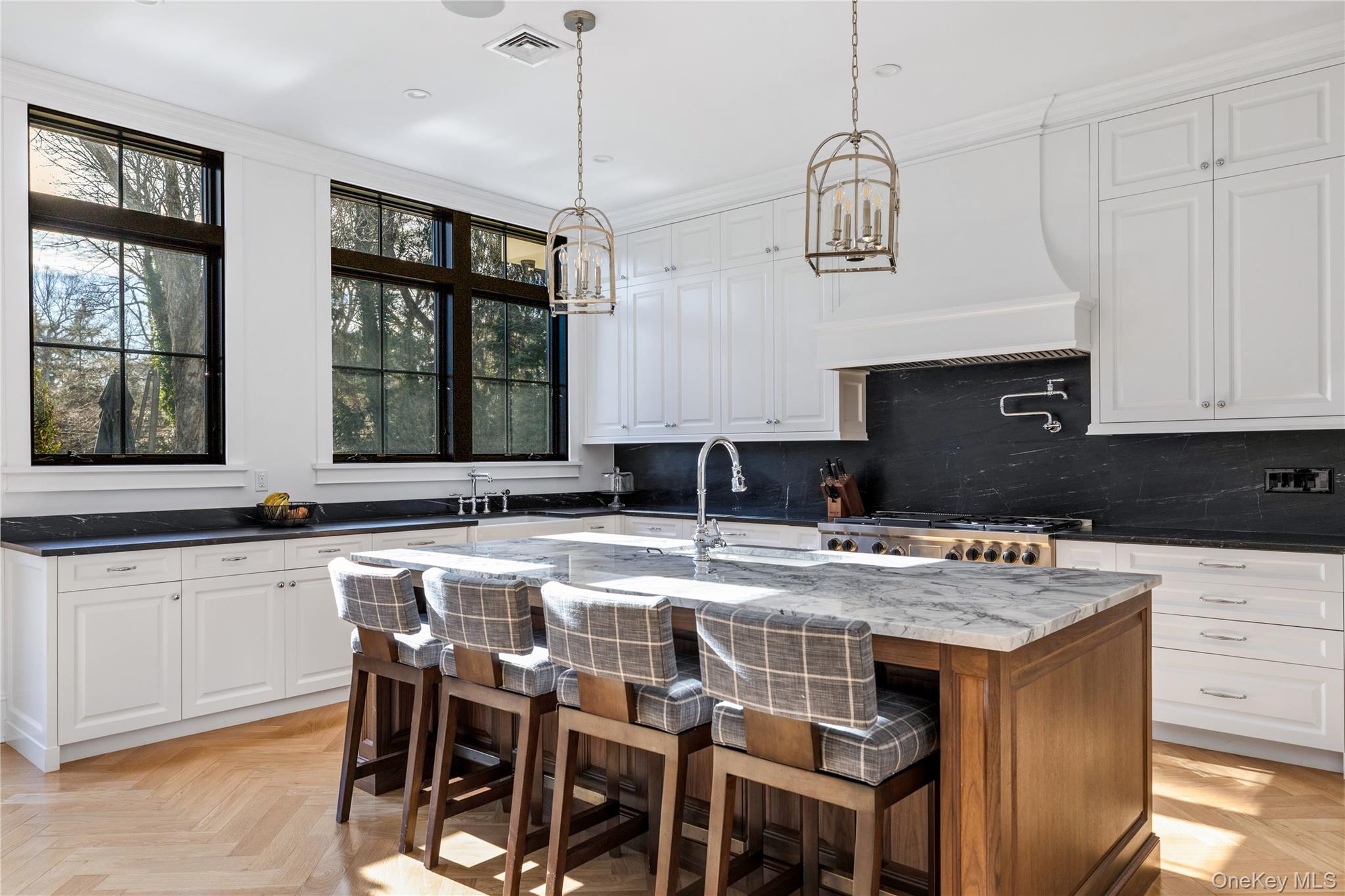 30 Woodacres Road Glen Head, NY 11545 - Photo 12 of 39