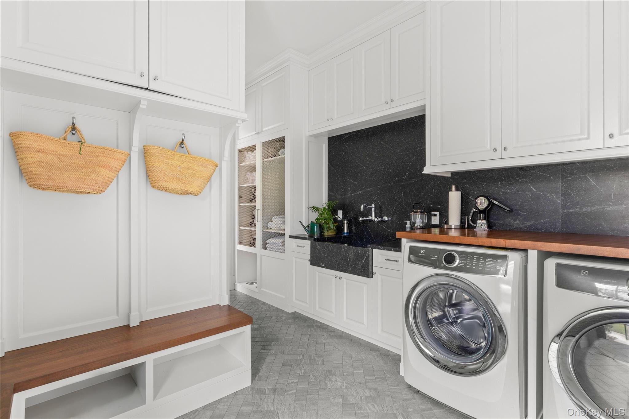 30 Woodacres Road Glen Head, NY 11545 - Photo 17 of 39