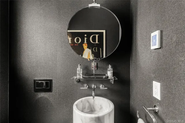 $8,750,000 | 30 Woodacres Road, Glen Head, NY 11545