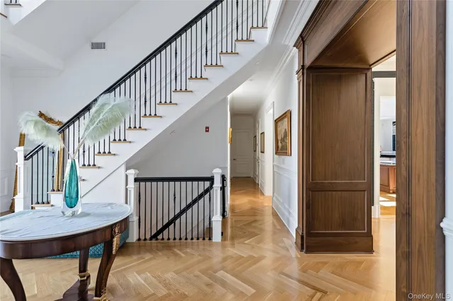 $8,750,000 | 30 Woodacres Road, Glen Head, NY 11545