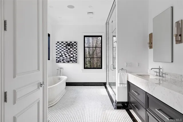 $8,750,000 | 30 Woodacres Road, Glen Head, NY 11545