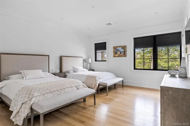 $8,750,000 | 30 Woodacres Road, Glen Head, NY 11545