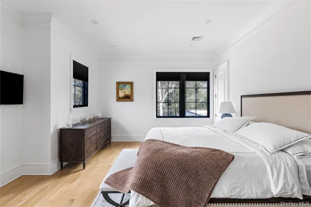 $8,750,000 | 30 Woodacres Road, Glen Head, NY 11545