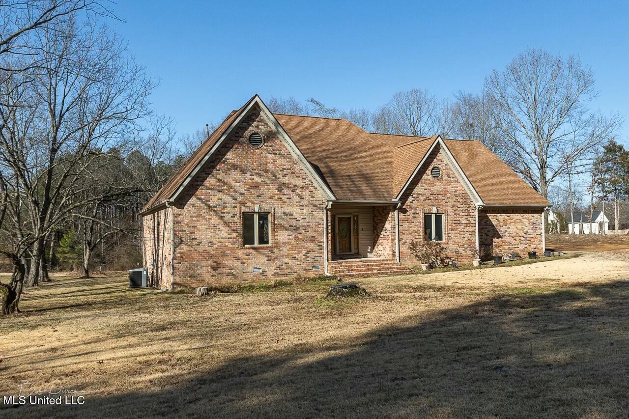 327 Getwell Road Hernando, MS 38632 - Photo 3 of 30 tempImage9vUvPy