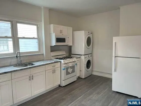 $1,775 | 108 7th Street, Unit 2, Harrison, NJ 07029