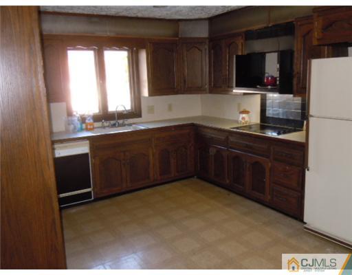 61 Lancaster Road Colonia, NJ 07067 - Photo 11 of 12 Gallery Image 11