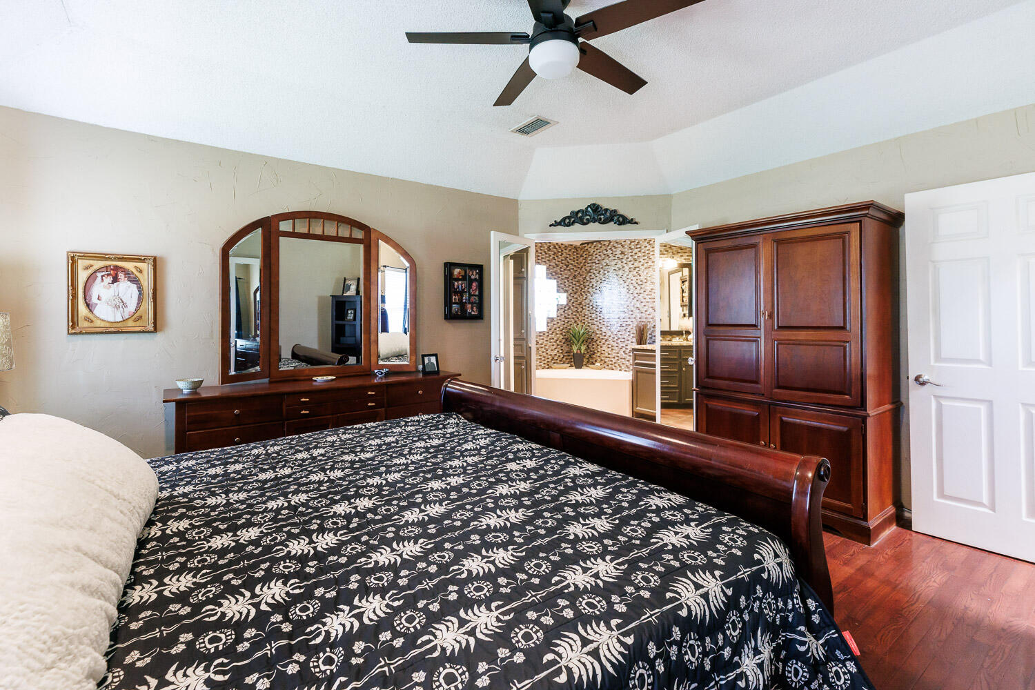 7323 74th Street Lubbock, TX 79424 - Photo 30 of 62 Primary Bedroom