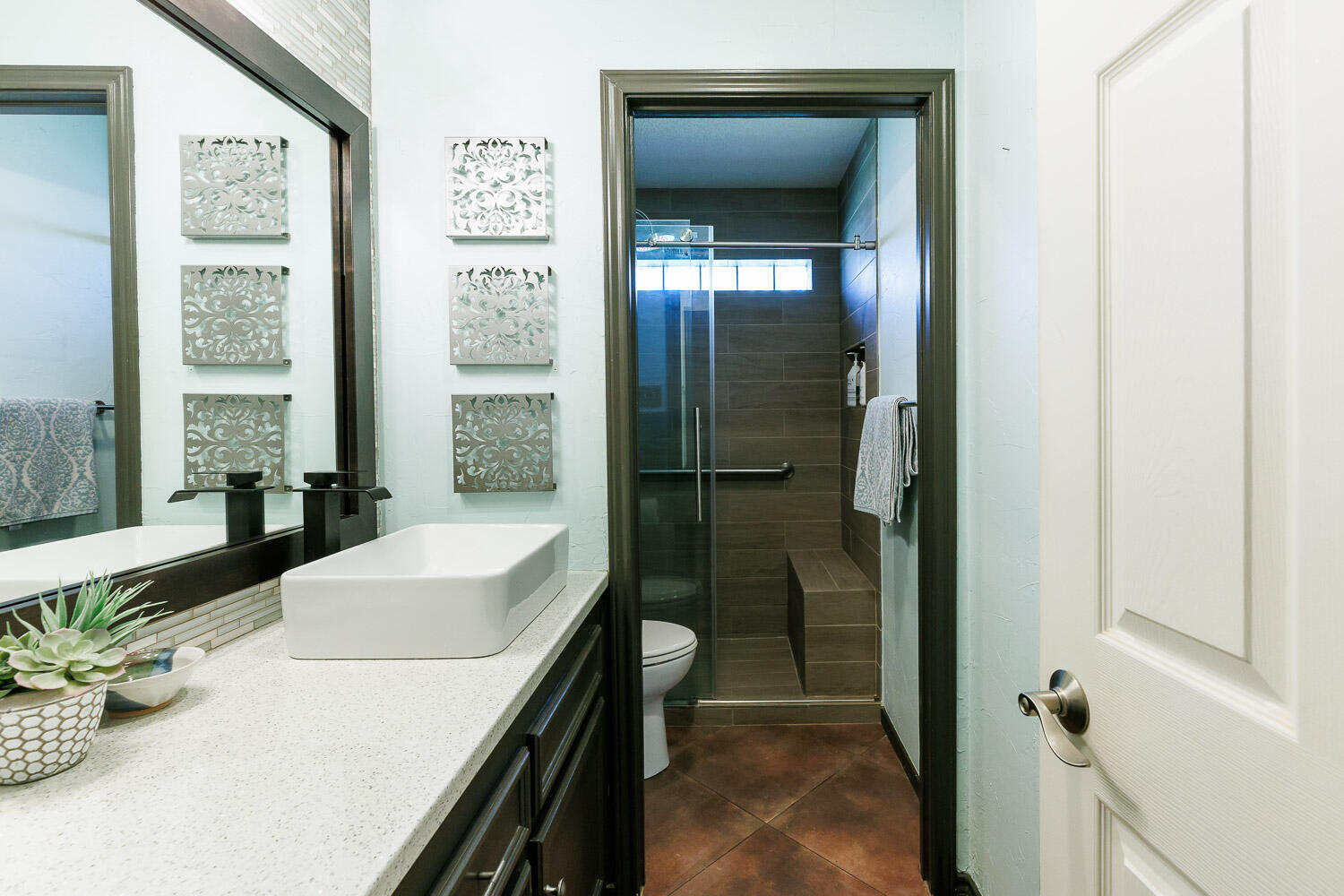 7323 74th Street Lubbock, TX 79424 - Photo 44 of 62 Second Bathroom