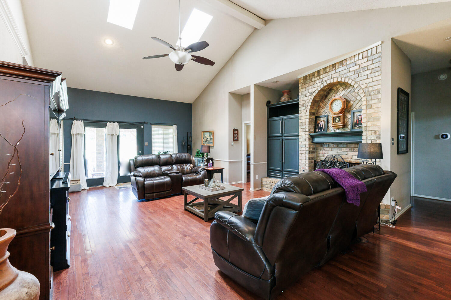 7323 74th Street Lubbock, TX 79424 - Photo 10 of 62 Living Area