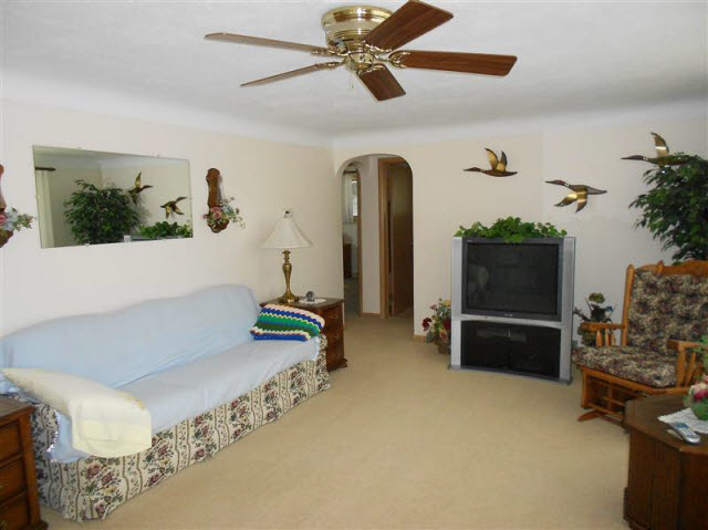 6930 Sheridan Road Saginaw, MI 48601 - Photo 7 of 9 20099270-6.JPG