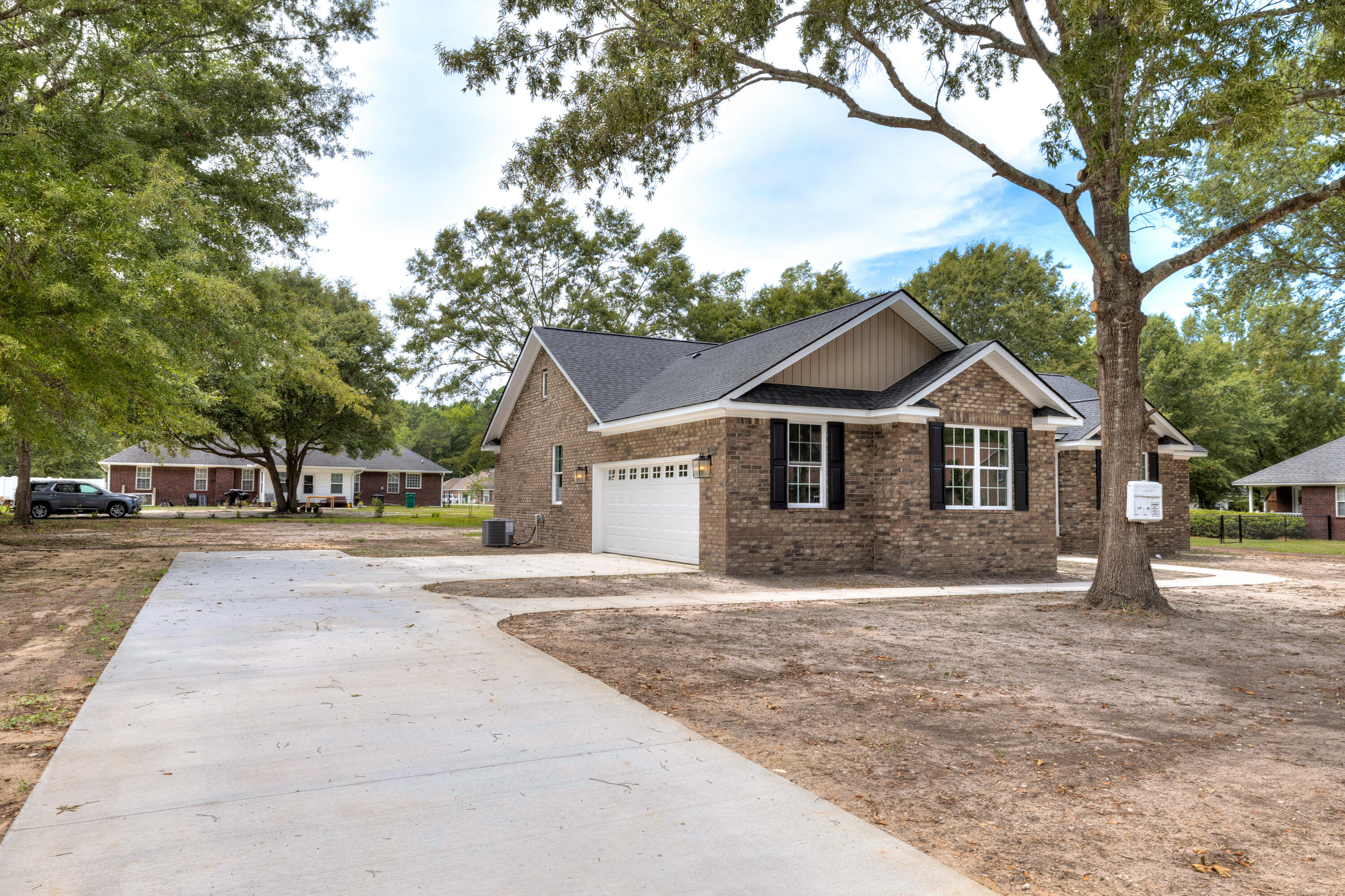 1327 McKenzie Road Manning, SC 29102 - Photo 4 of 32 Side View