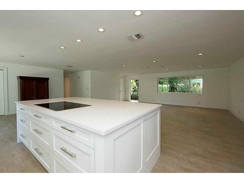 1 West Riverside Drive Jupiter, FL 33469 - Photo 12 of 30 Kitchen.