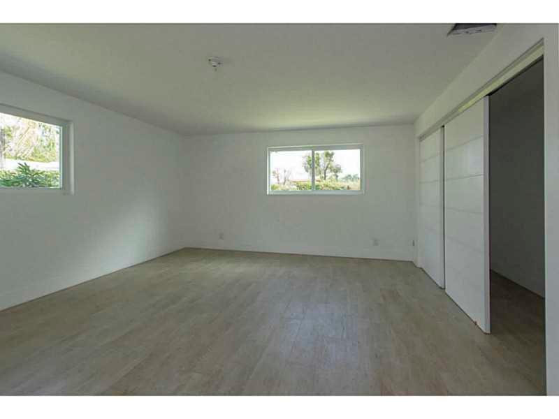 1 West Riverside Drive Jupiter, FL 33469 - Photo 16 of 30 Master Bedroom.