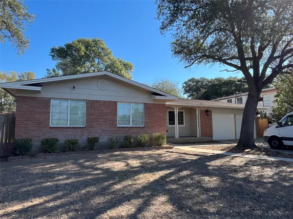 $2,300 | 1502 Stokes Street, San Marcos, TX 78666