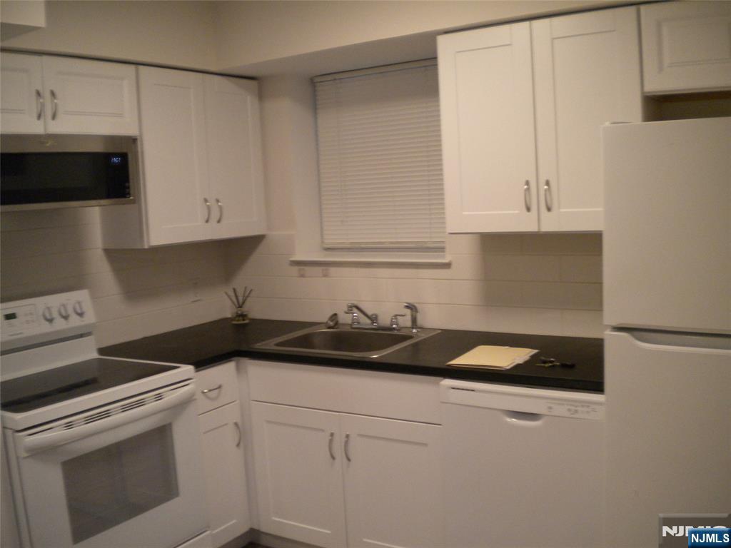 69 Chester Place, Unit 5A Englewood, NJ 07631 - Photo 5 of 8