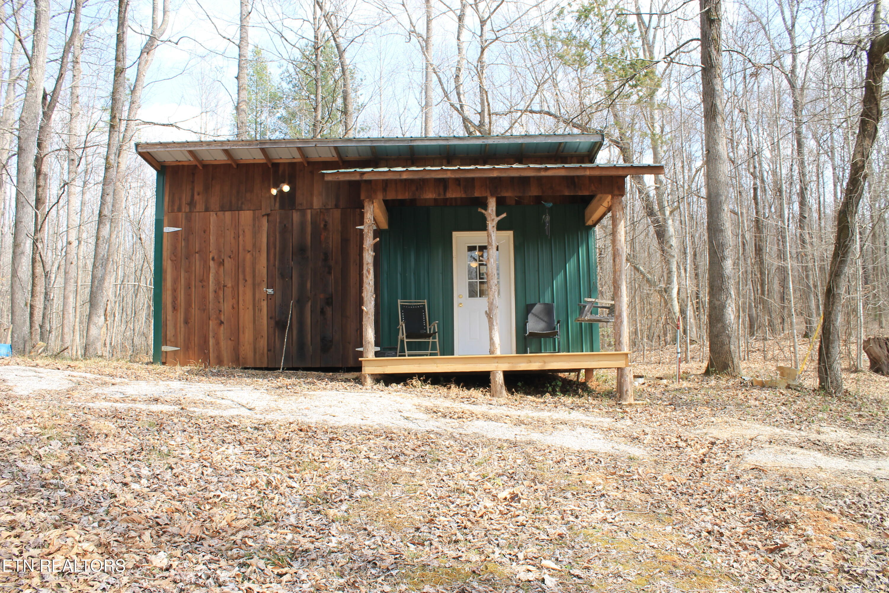 5001 Robbinstown Road Byrdstown, TN 38549 - Photo 8 of 20 IMG_7605
