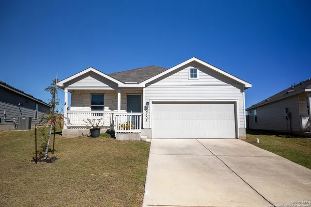 $1,800 | 2737 Green Finch, New Braunfels, TX 78130