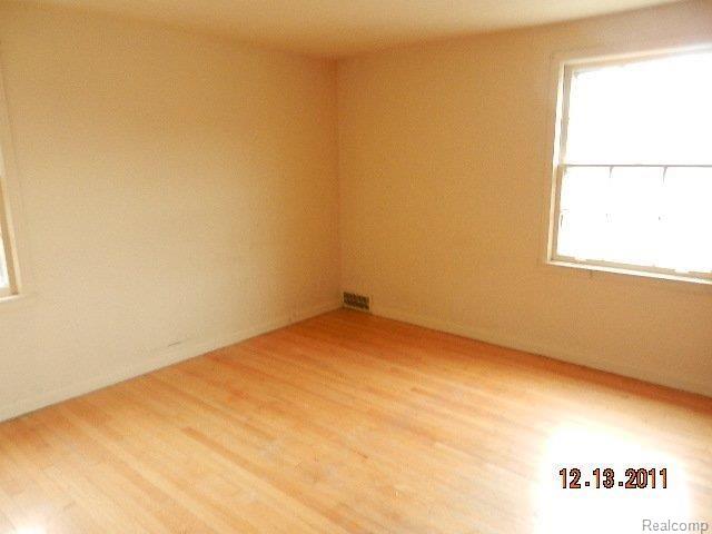 21770 Moross Road Grosse Pointe, MI 48236 - Photo 13 of 25 DSCN3177.JPG