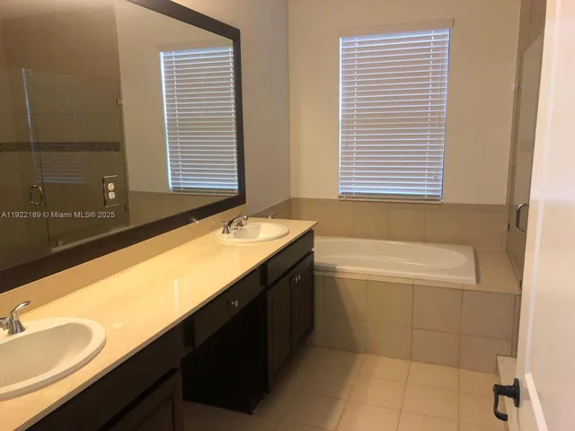 $4,000 | 9823 West 34th Lane, Unit 9823, Hialeah, FL 33018