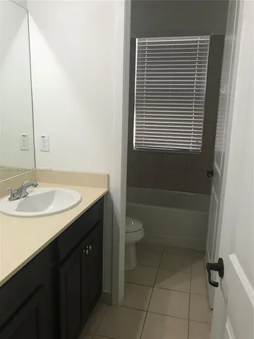 $4,000 | 9823 West 34th Lane, Unit 9823, Hialeah, FL 33018