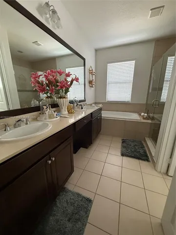 $4,000 | 9823 West 34th Lane, Unit 9823, Hialeah, FL 33018