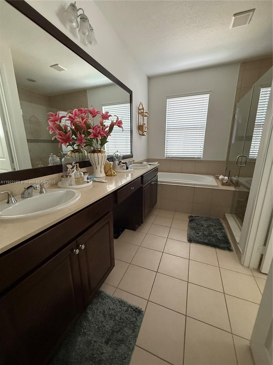 9823 West 34th Lane, Unit 9823 Hialeah, FL 33018 - Photo 30 of 61