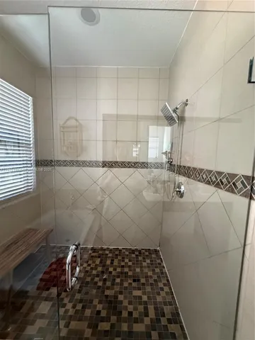 $4,000 | 9823 West 34th Lane, Unit 9823, Hialeah, FL 33018