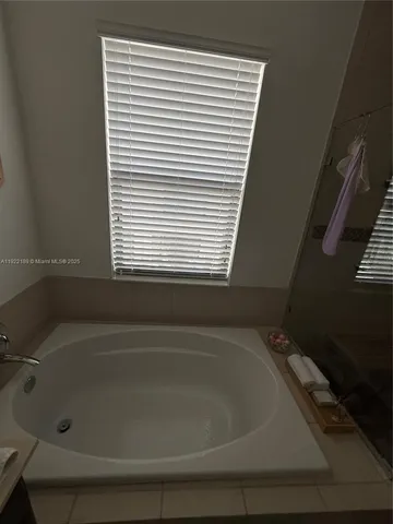 $4,000 | 9823 West 34th Lane, Unit 9823, Hialeah, FL 33018