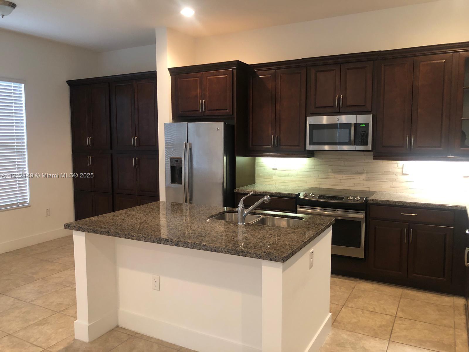 9823 West 34th Lane, Unit 9823 Hialeah, FL 33018 - Photo 4 of 61