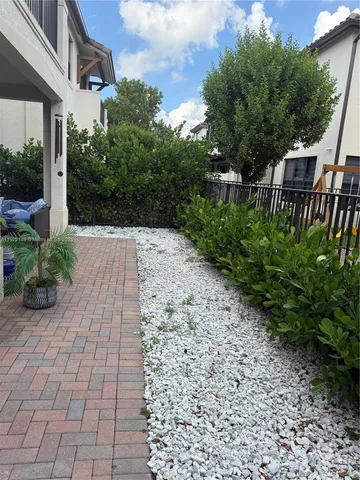 $4,000 | 9823 West 34th Lane, Unit 9823, Hialeah, FL 33018