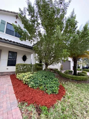 $4,000 | 9823 West 34th Lane, Unit 9823, Hialeah, FL 33018