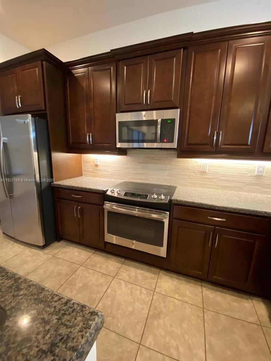 9823 West 34th Lane, Unit 9823 Hialeah, FL 33018 - Photo 8 of 61