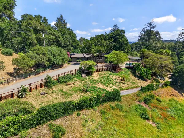 $2,500,000 | 2348 Mill Creek Lane, Healdsburg, CA 95448