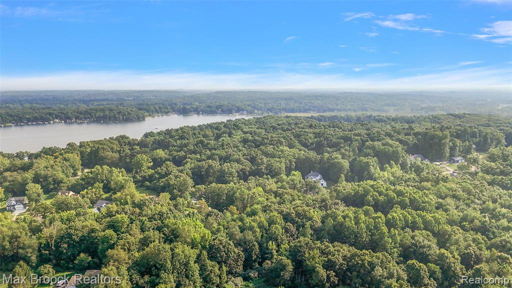 11894 Scenic Valley Road Davisburg, MI 48350 - Photo 1 of 10 Gallery Image 1