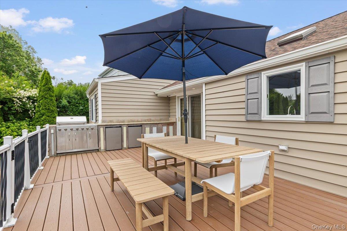 13 Colonial Lane Bellport, NY 11713 - Photo 11 of 39