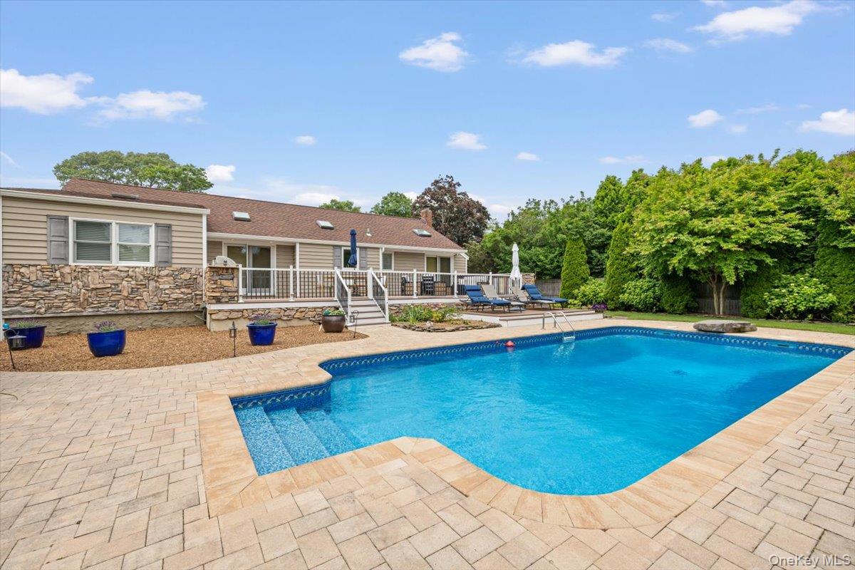 13 Colonial Lane Bellport, NY 11713 - Photo 4 of 34