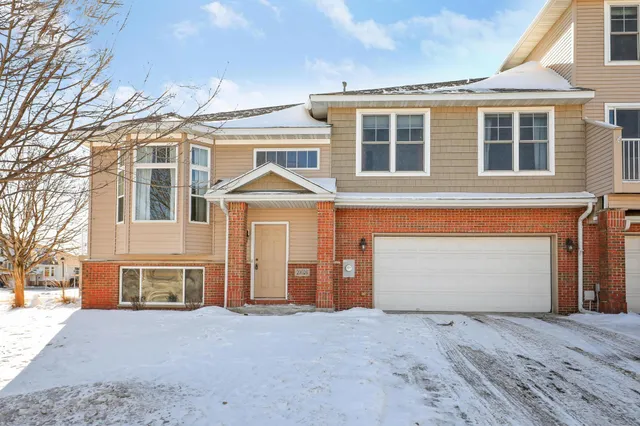 $295,000 | 20028 Heritage Drive, Lakeville, MN 55044