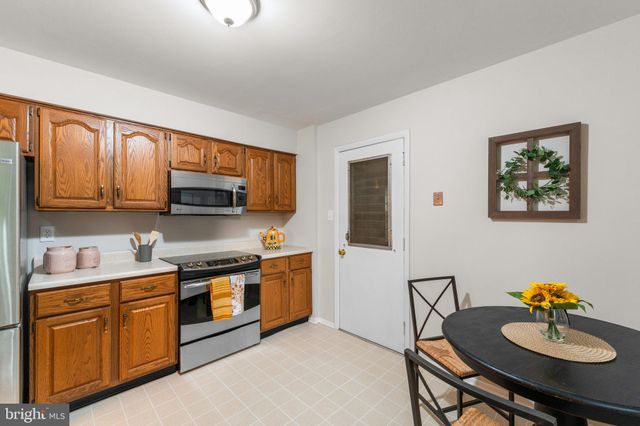 $700,000 | 14407 Butternut Court, Rockville, MD 20853