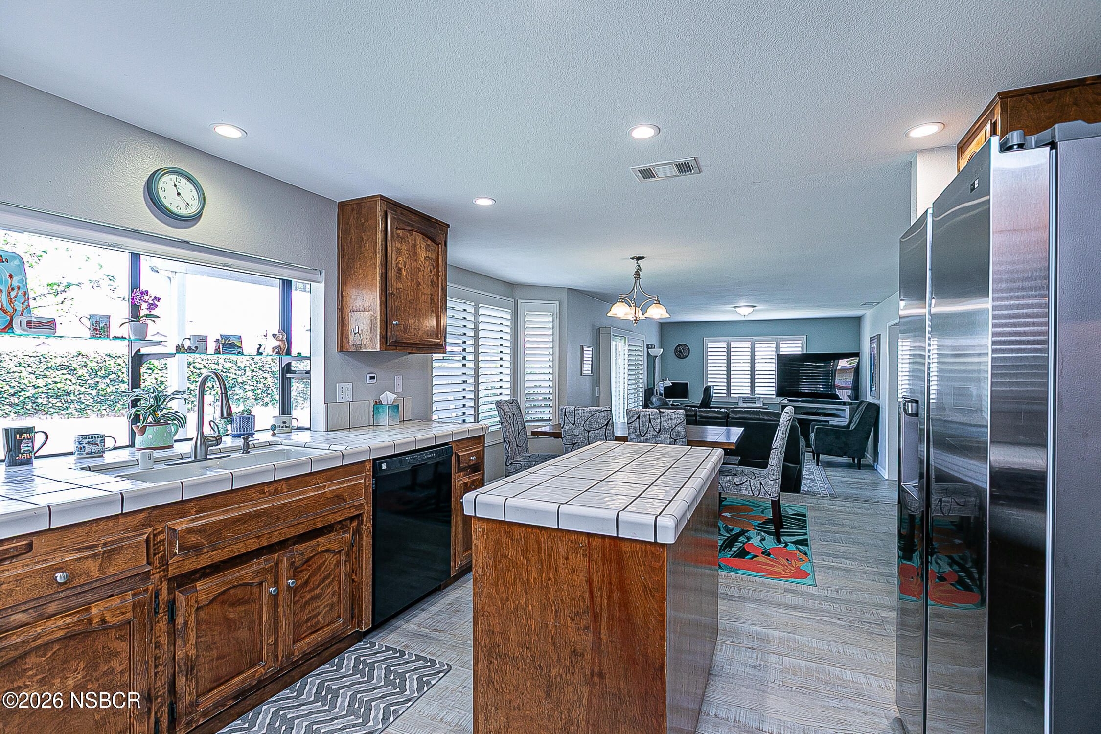 541 Mariott Road Santa Maria, CA 93454 - Photo 9 of 32 Spectalcular Kitchen