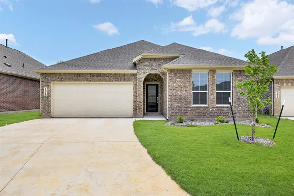 $2,300 | 1916 Monchino Place, Providence Village, TX 76227