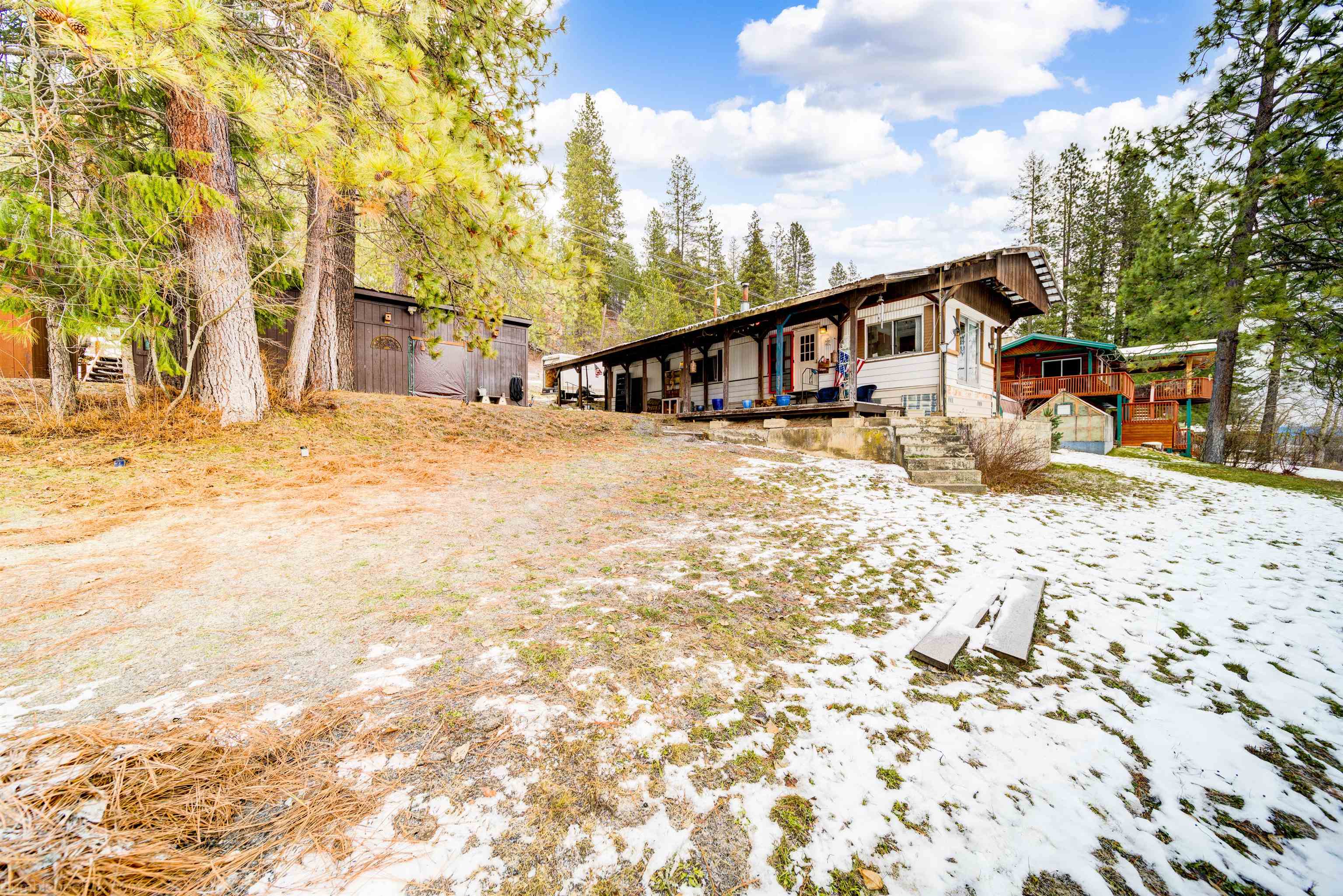 5643 Le Clerc Road Newport, WA 99156 - Photo 4 of 26 Gallery Image 4