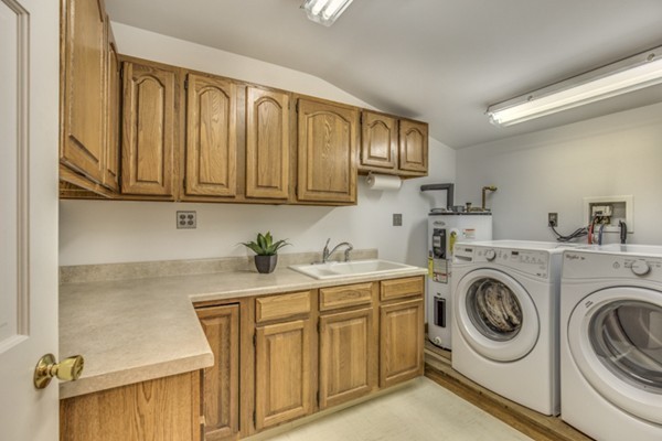 178 South Road Bedford, MA 01730 - Photo 21 of 30 Gallery Image 21