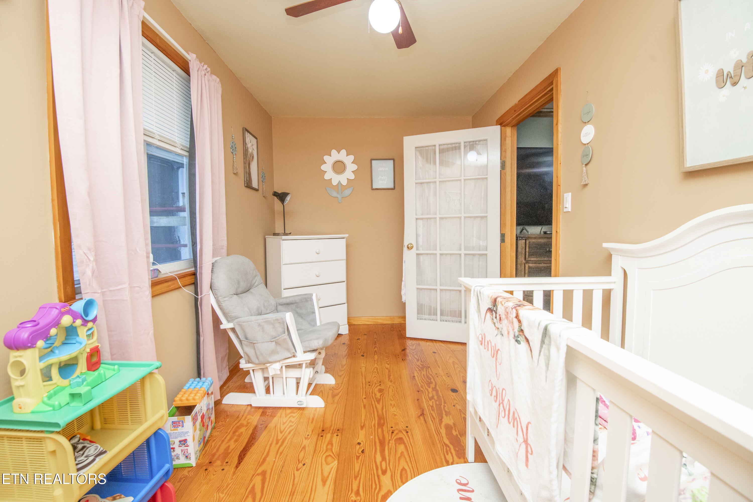 106 County Road 189 Decatur, TN 37322 - Photo 20 of 57 master bed 2_1