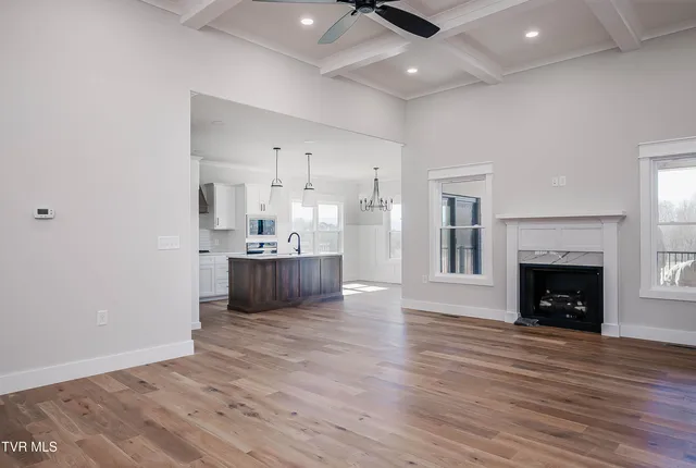 $849,000 | 294 River Pointe Drive, Greeneville, TN 37743