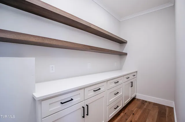 $849,000 | 294 River Pointe Drive, Greeneville, TN 37743