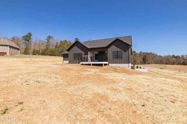 $849,000 | 294 River Pointe Drive, Greeneville, TN 37743