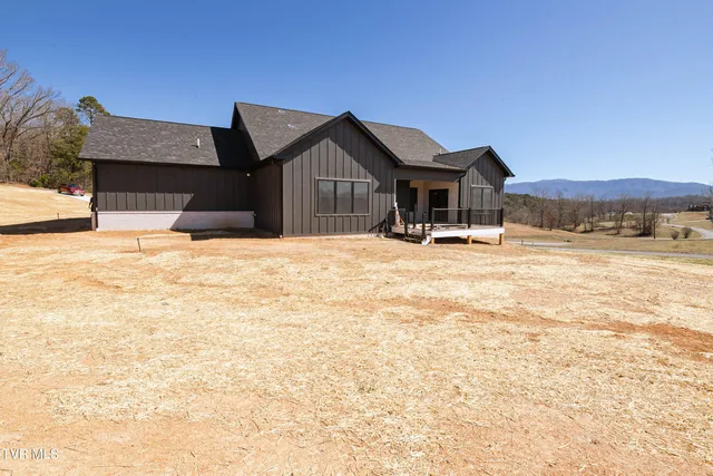 $849,000 | 294 River Pointe Drive, Greeneville, TN 37743