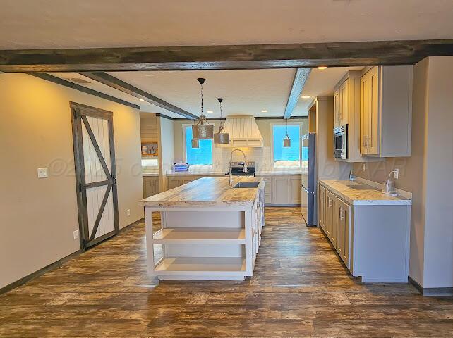 24490 RM 1061 Amarillo, TX 79124 - Photo 5 of 20 a large room with wooden floor and glass door