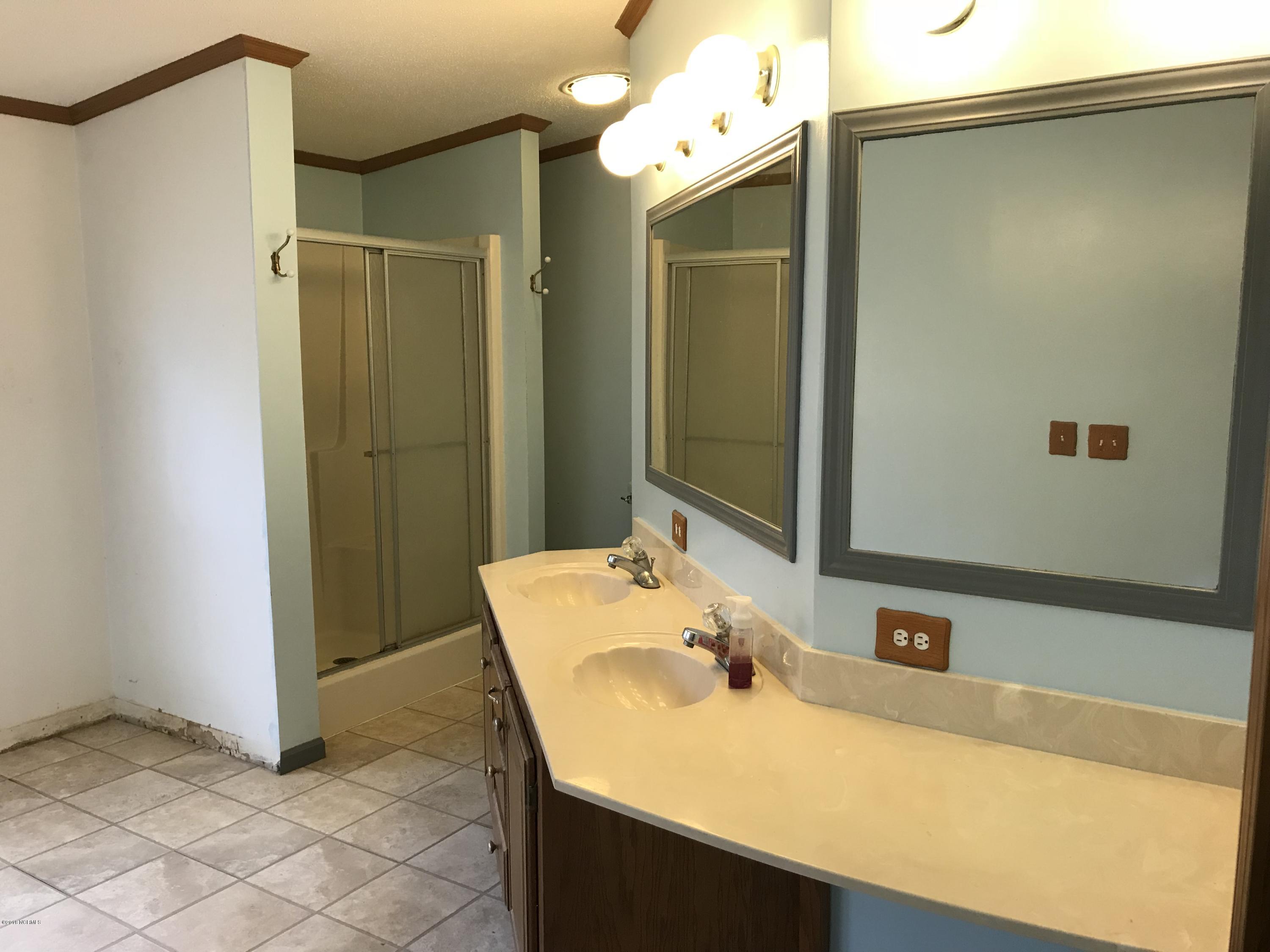 2486 Maco Road Northeast Leland, NC 28451 - Photo 35 of 43 Master Bath