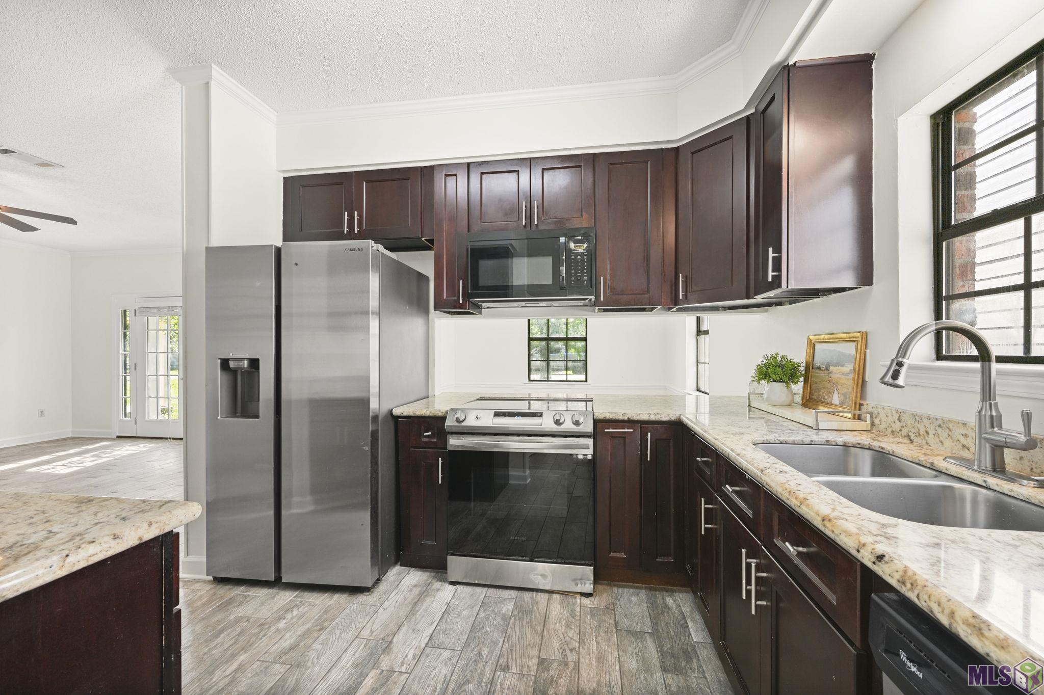 1450 Lila Street Baton Rouge, LA 70820 - Photo 5 of 15 Gallery Image 5
